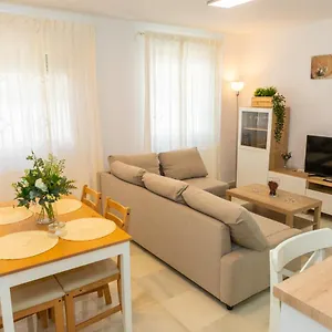 https://bonito-apartamento-con-garaje-privado-a-pocos-metros-de.es-andalucia.com