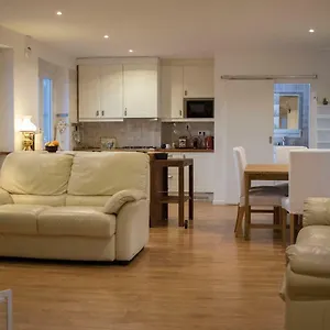 https://7ti7-telhal-studio-apartment.hotels-lisbon-portugal.com